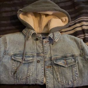 COPY - Hollister Hooded jean jacket with Sherpa l…